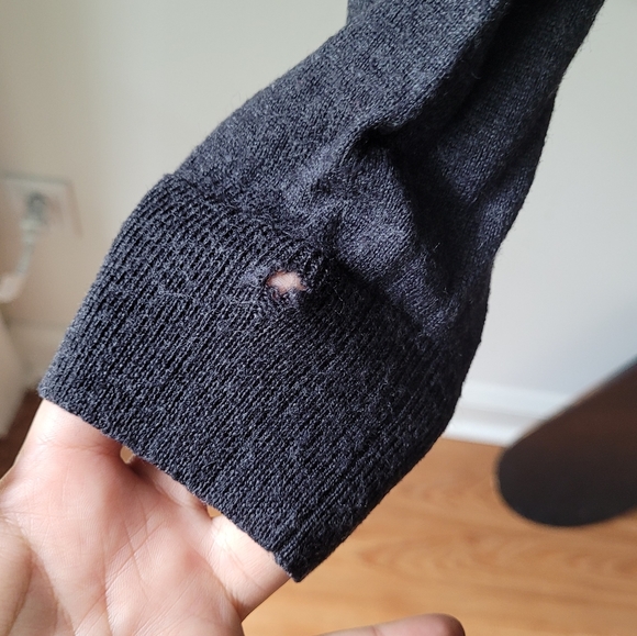 Repairs needed embroidery project? Merino jumper - Picture 6 of 6